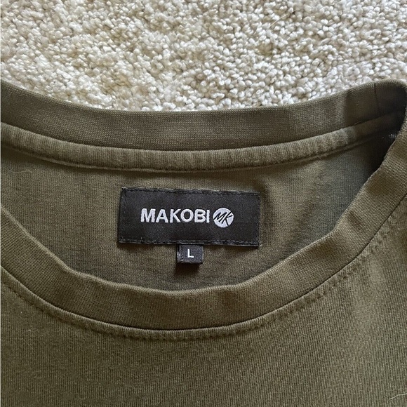Makobi Men’s Army Green T Shirt With Pleats And Zippers Size Large - Picture 2 of 11